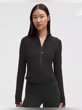 Lululemon Define Cropped Jacket
Women's Size 2